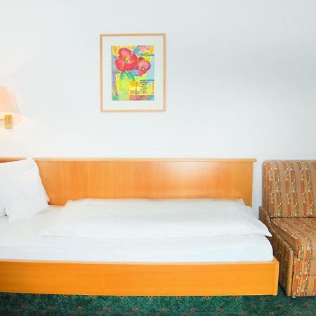 Hotel Zum Hirsch Wertingen Habitación foto