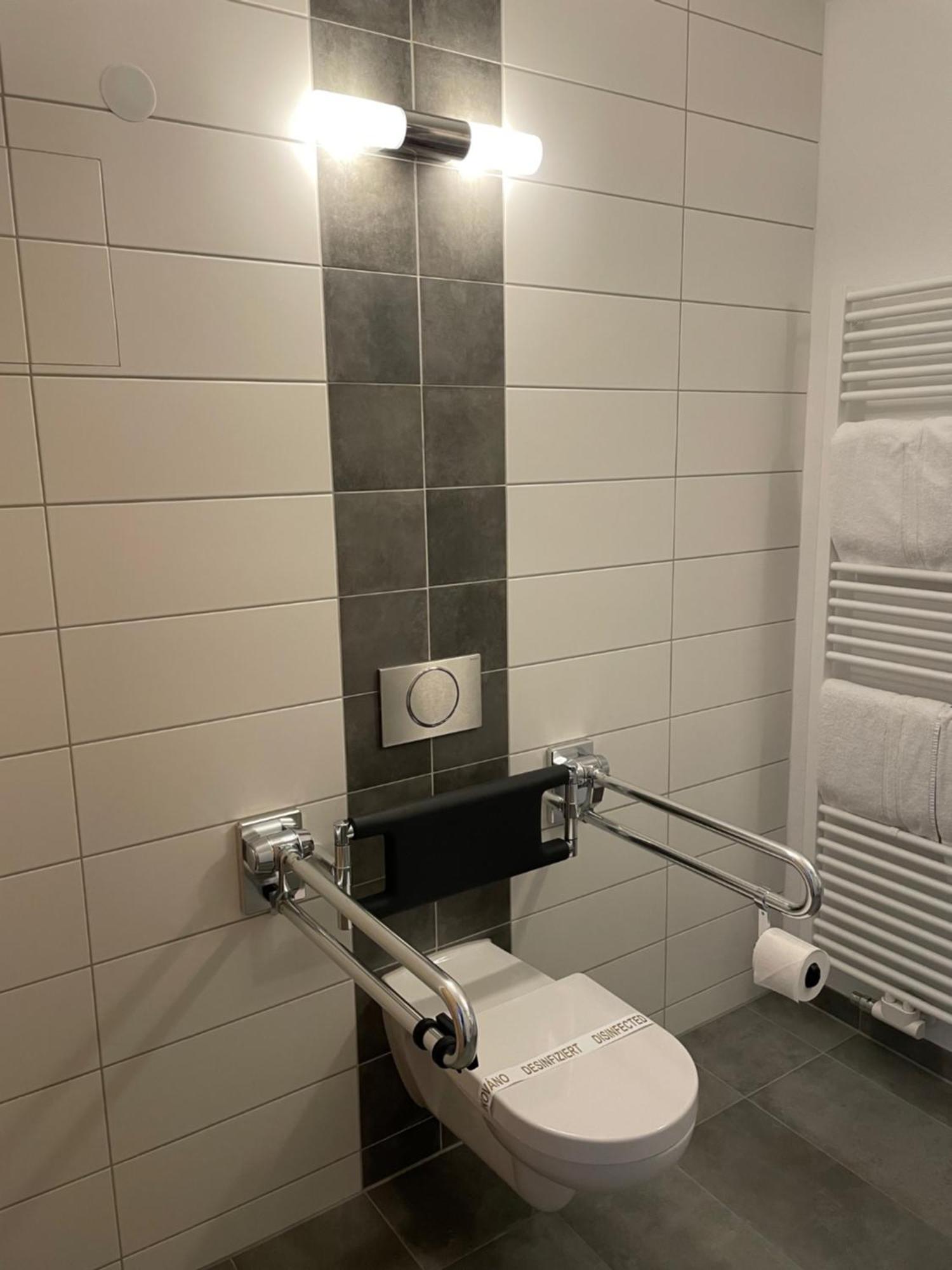 Hotel Zum Hirsch Wertingen Habitación foto