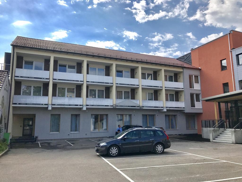 Hotel Zum Hirsch Wertingen Exterior foto